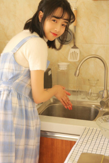 去日b